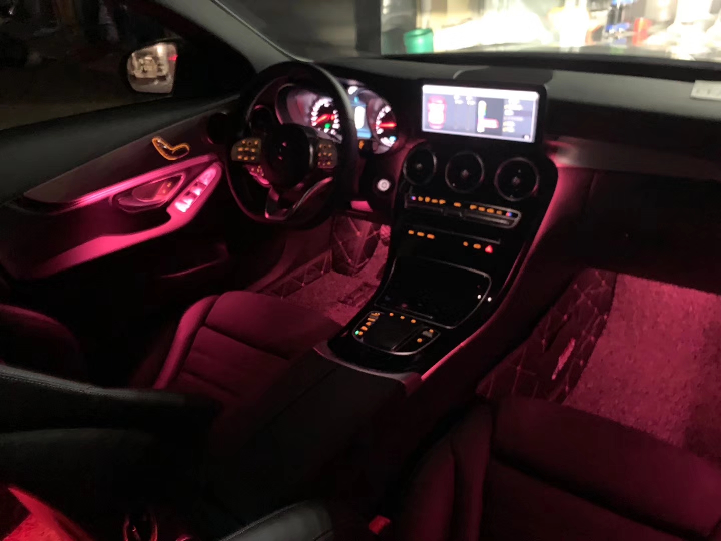 奔驰glc氛围灯旋转高音发光出风口浪漫氛围不可少坐标青岛