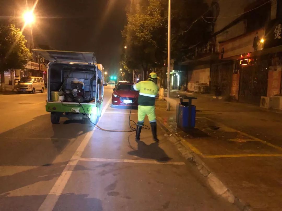 凌晨三点半,湖南街头发生了惊人一幕._工作
