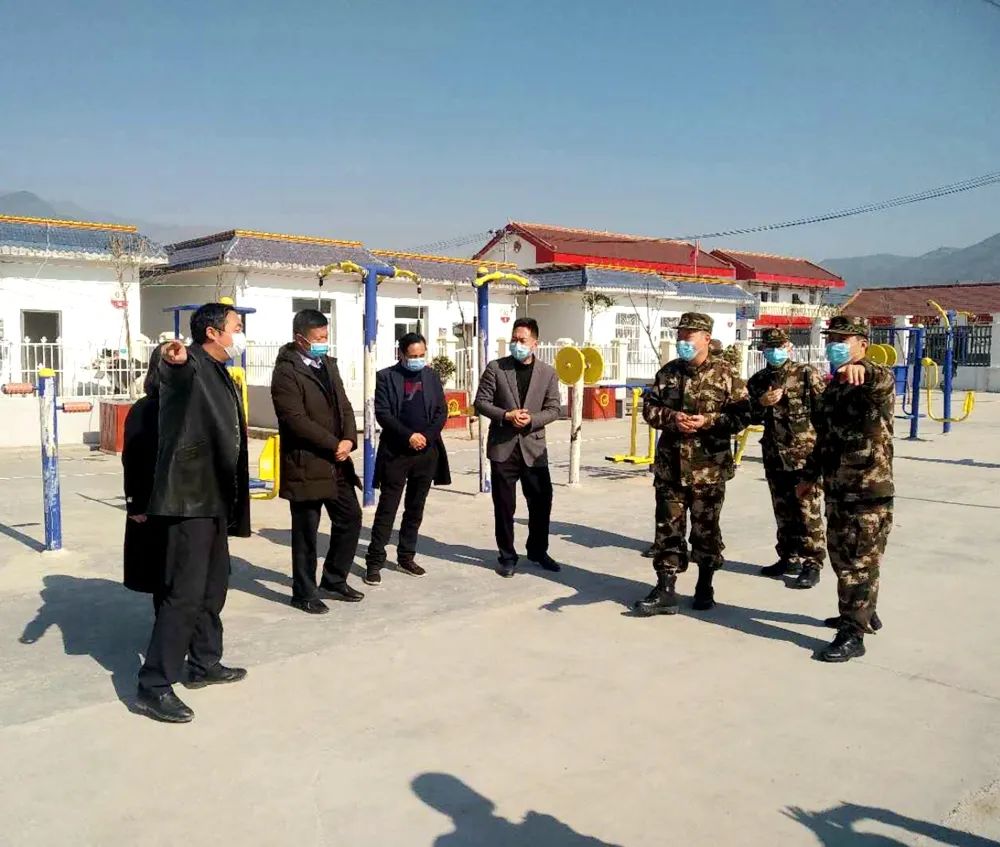 武警凉山支队向越西新民镇马敞河坝移民小学捐赠建设资金400万元