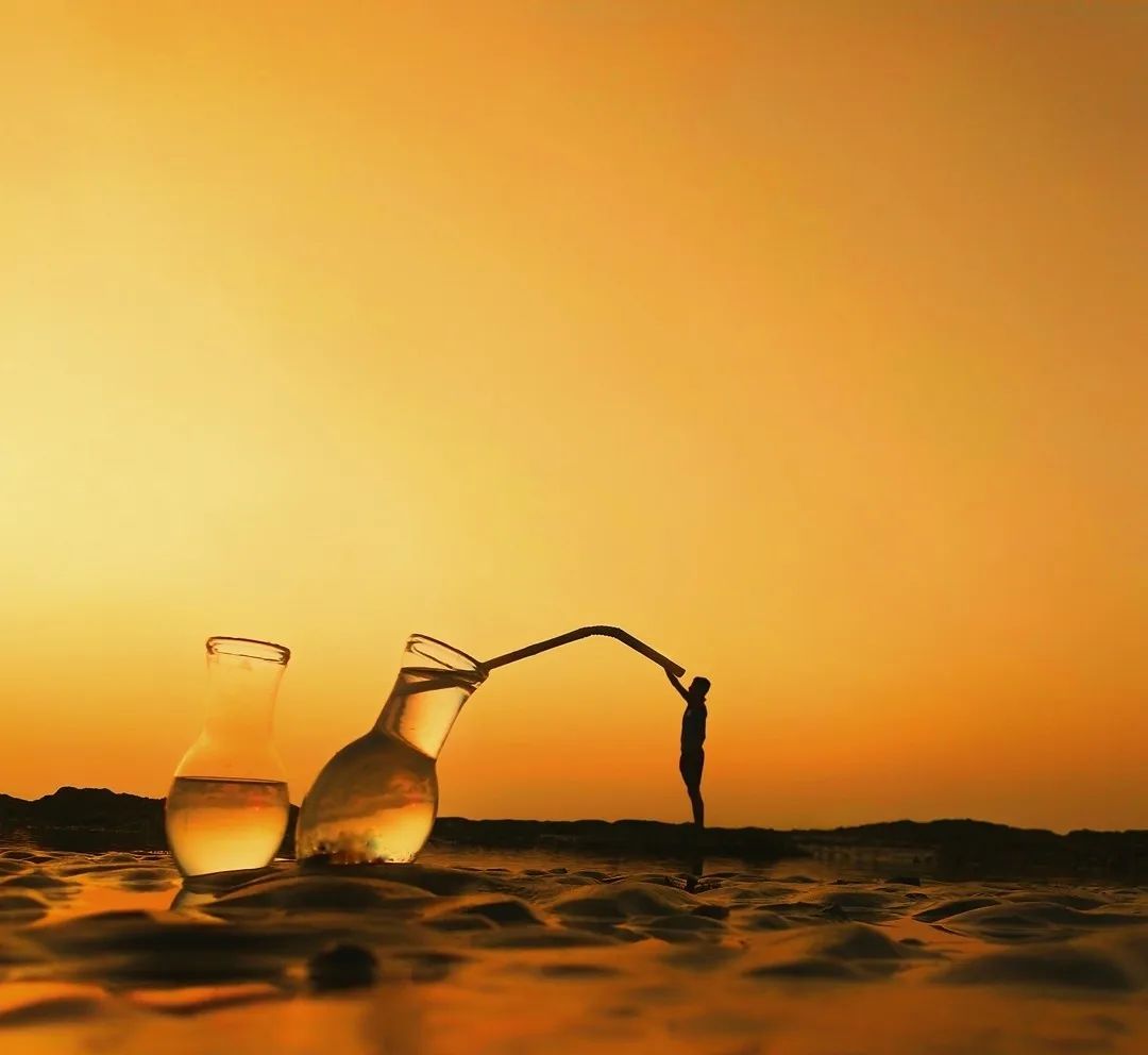 印度小哥玩错位摄影,有点意思