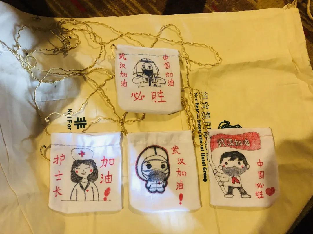 防护服上的小巧思来看山大战疫天使创意设计大比拼