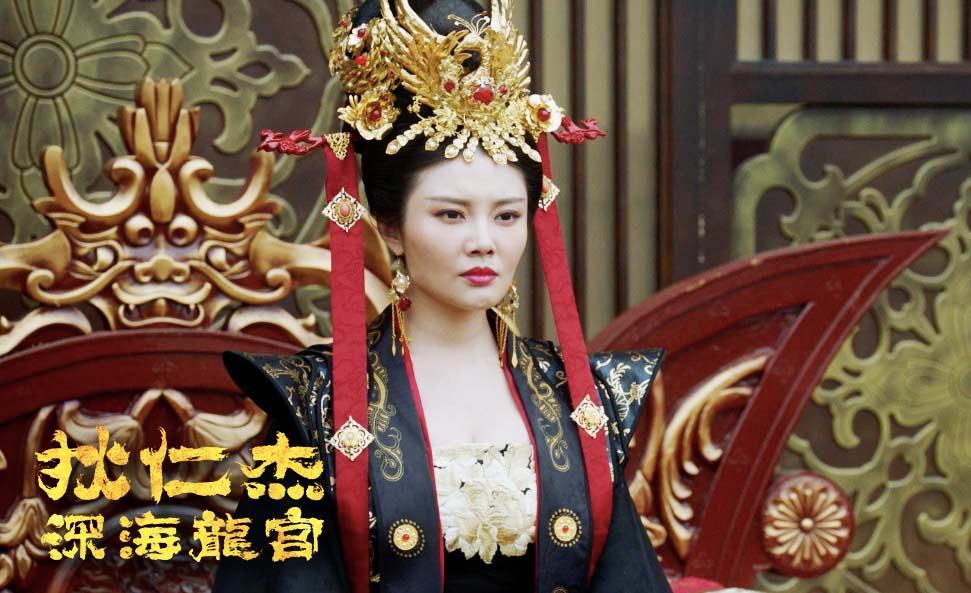 票房担当徐冬冬作为宣传首发,在影片中饰演武则天,虽然造型上逊于