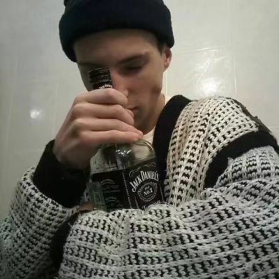 最新男头像突然涌上来的难过怎么拦也拦不住