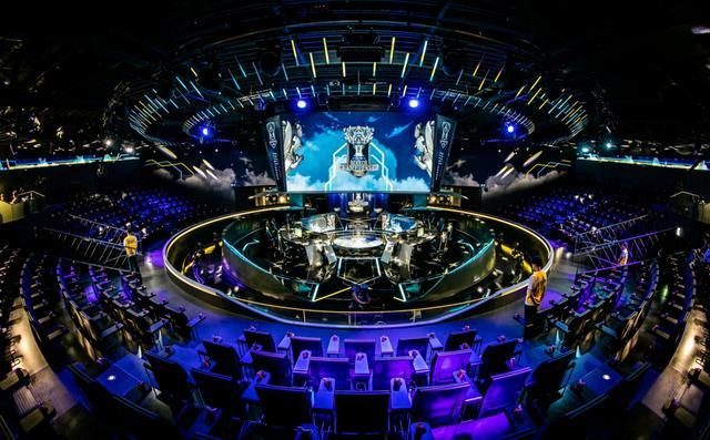 那就是ig战队的成员们在返回基地后都是按楼层隔离开来的!