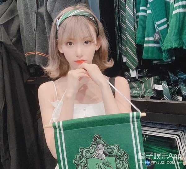 原创izone人气成员小樱花13岁到21岁美貌逐渐成型变脸过程真励志