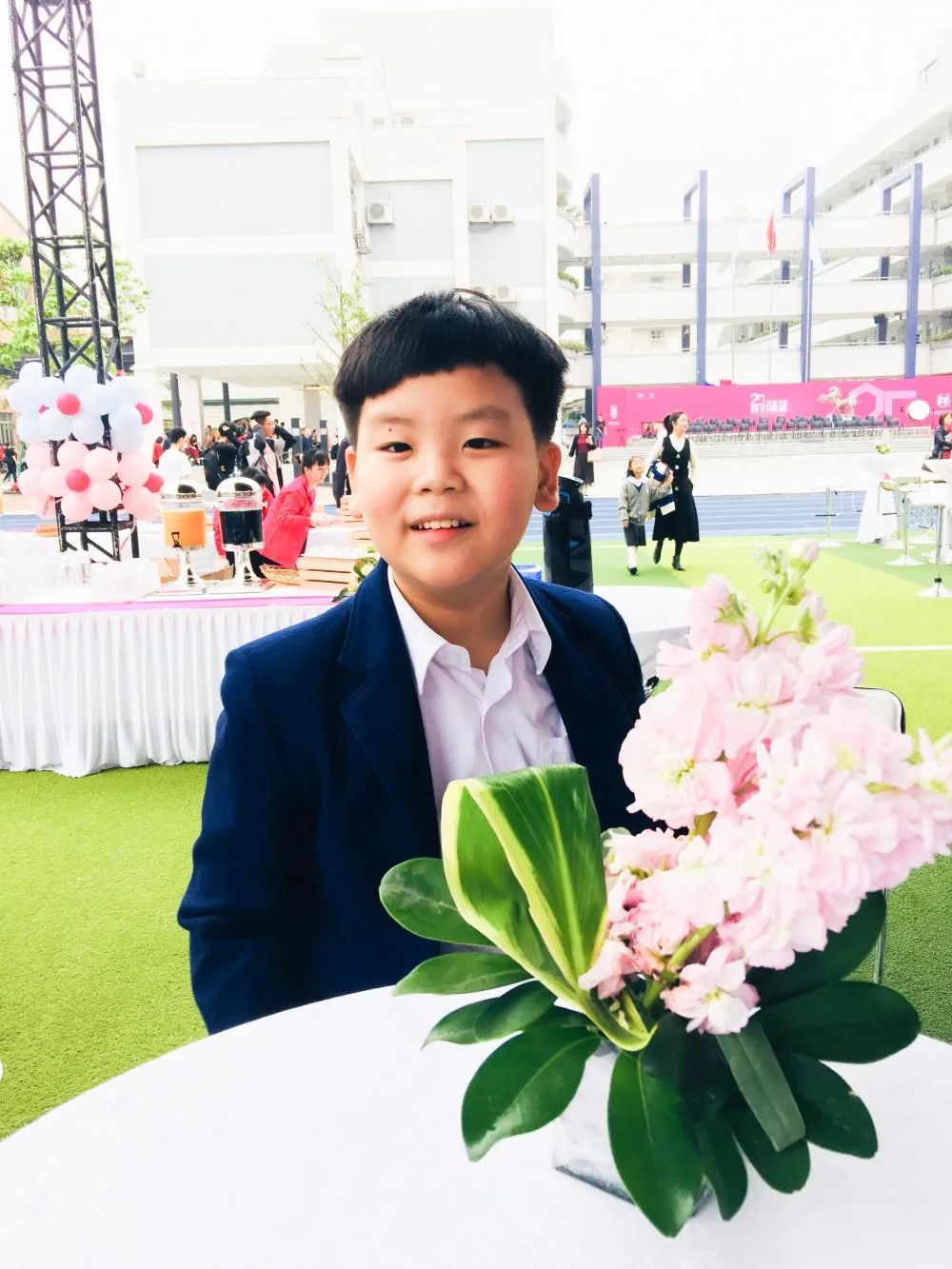 四年6班 陈建豪2020年2月17日最爱您的侄儿:子轩祝身体健康!早日凯旋!