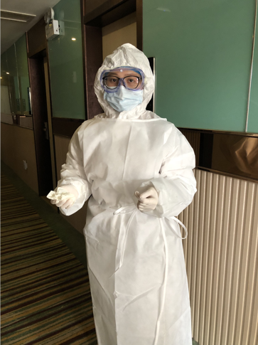 东莞护士出征武汉踏进icu防护服汗湿会变得越来越重