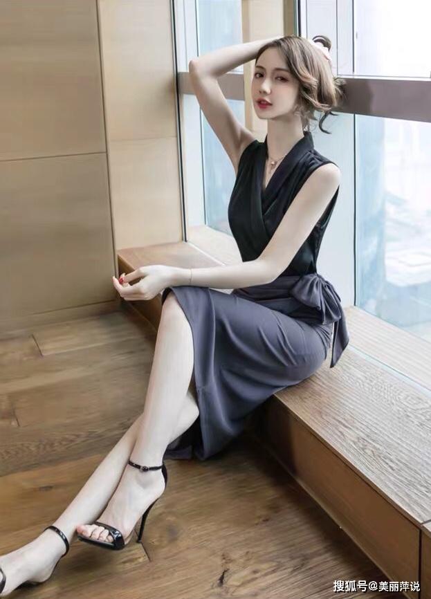 原创每日一美这样大白腿的美女得日收入多少才能带回家呢