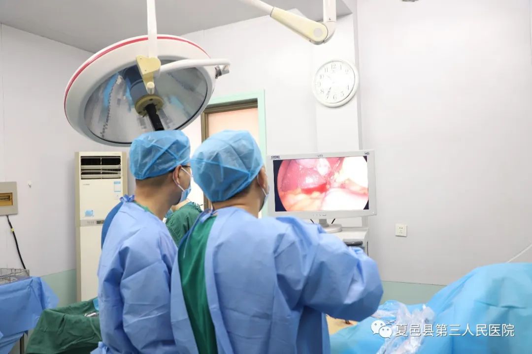 第三人民医院妇科联合外科完成我院首例腹腔镜子宫切除术胆囊切除术