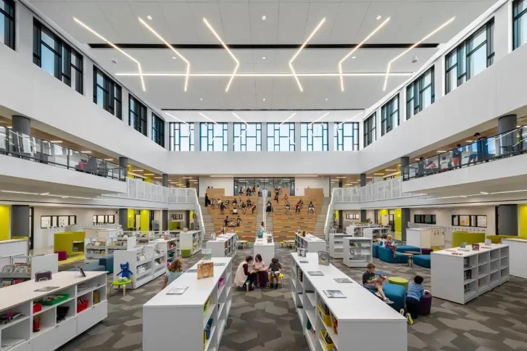 简约国外小学设计