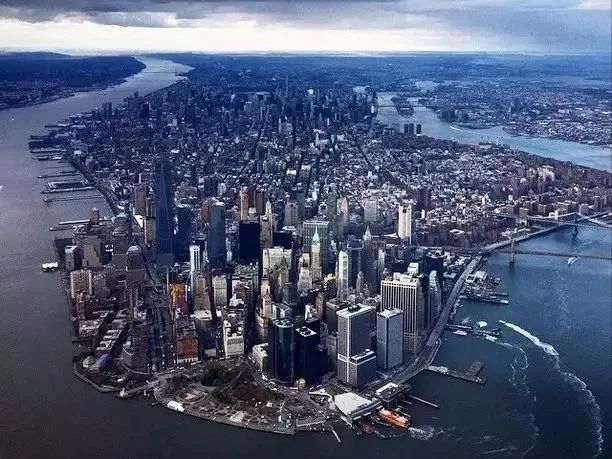 曼哈顿岛中央公园的秋天翠贝卡tribeca纽约的写字楼康尼岛的摩天轮从