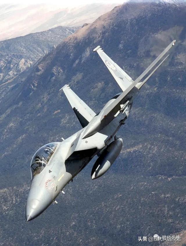 首次交锋俄苏27ub战斗机pk美国f15cd