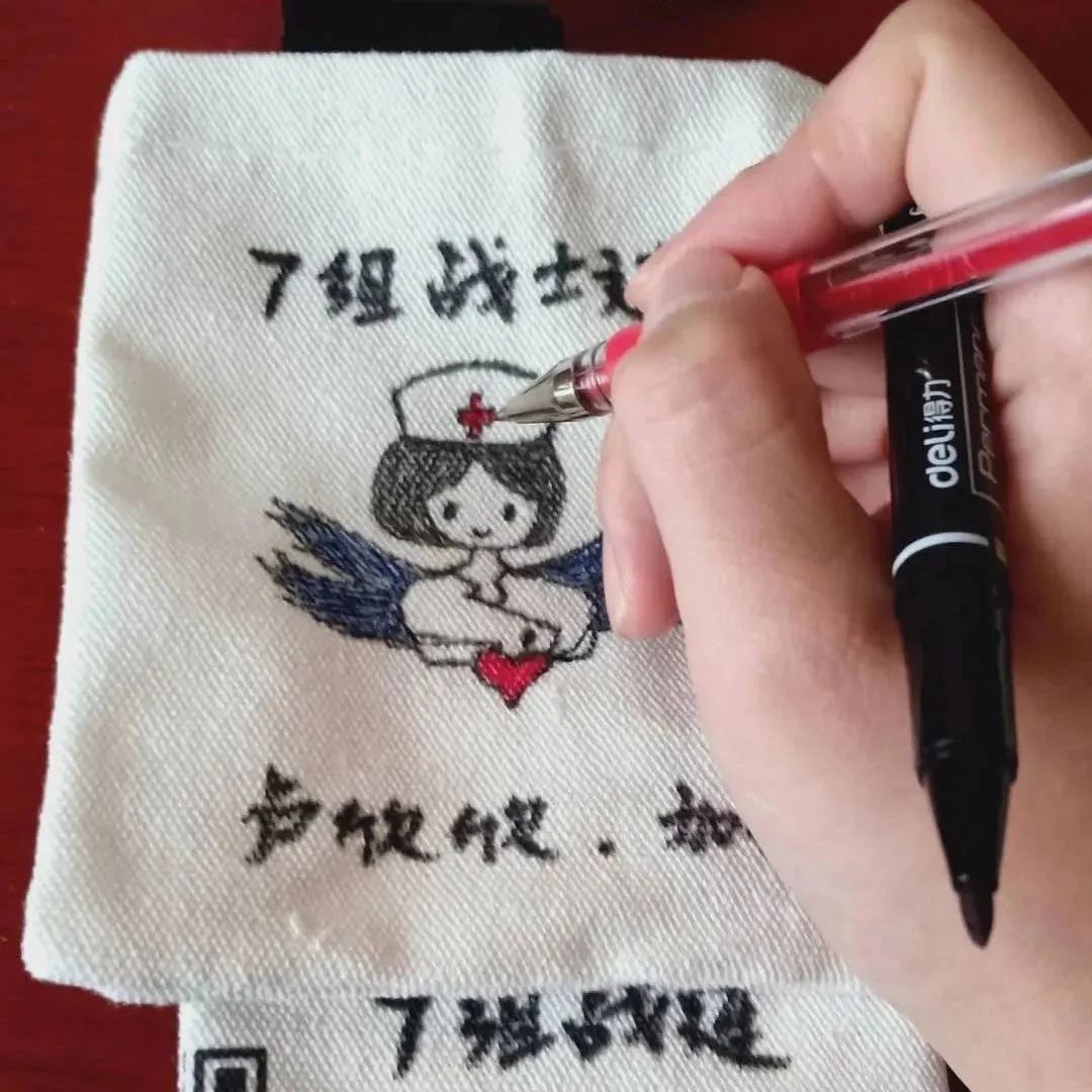 防护服上的小巧思来看山大战疫天使创意设计大比拼