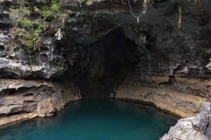 广西地苏地下河