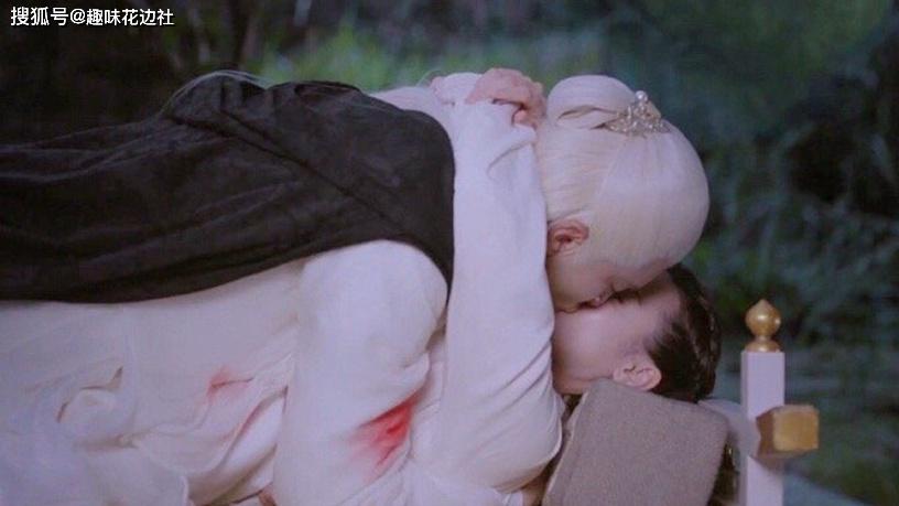 盘点9个枕上书吻戏名场面雪桩吻床单吻凤九帝君太犯规