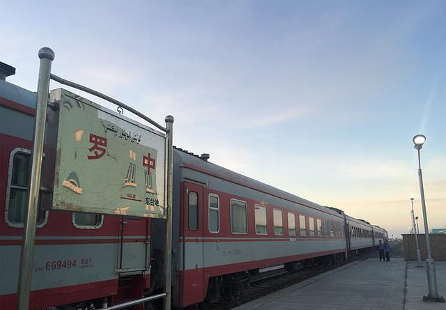 一趟开往罗布泊的火车揭开哈密至罗中的那些故事
