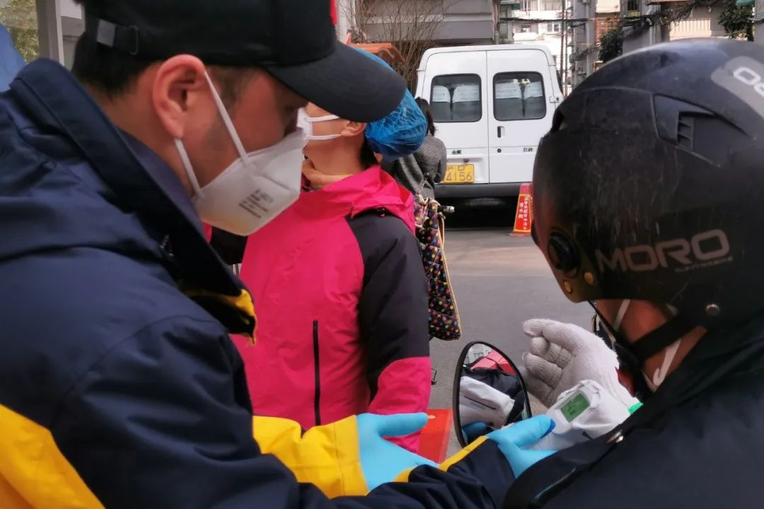 "好邻居"益同抗疫,"好帮手"艺起前行!