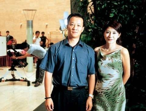 而张涵予也十分疼爱这个妻子,曾在事业上升期得知妻子怀孕后放下工作