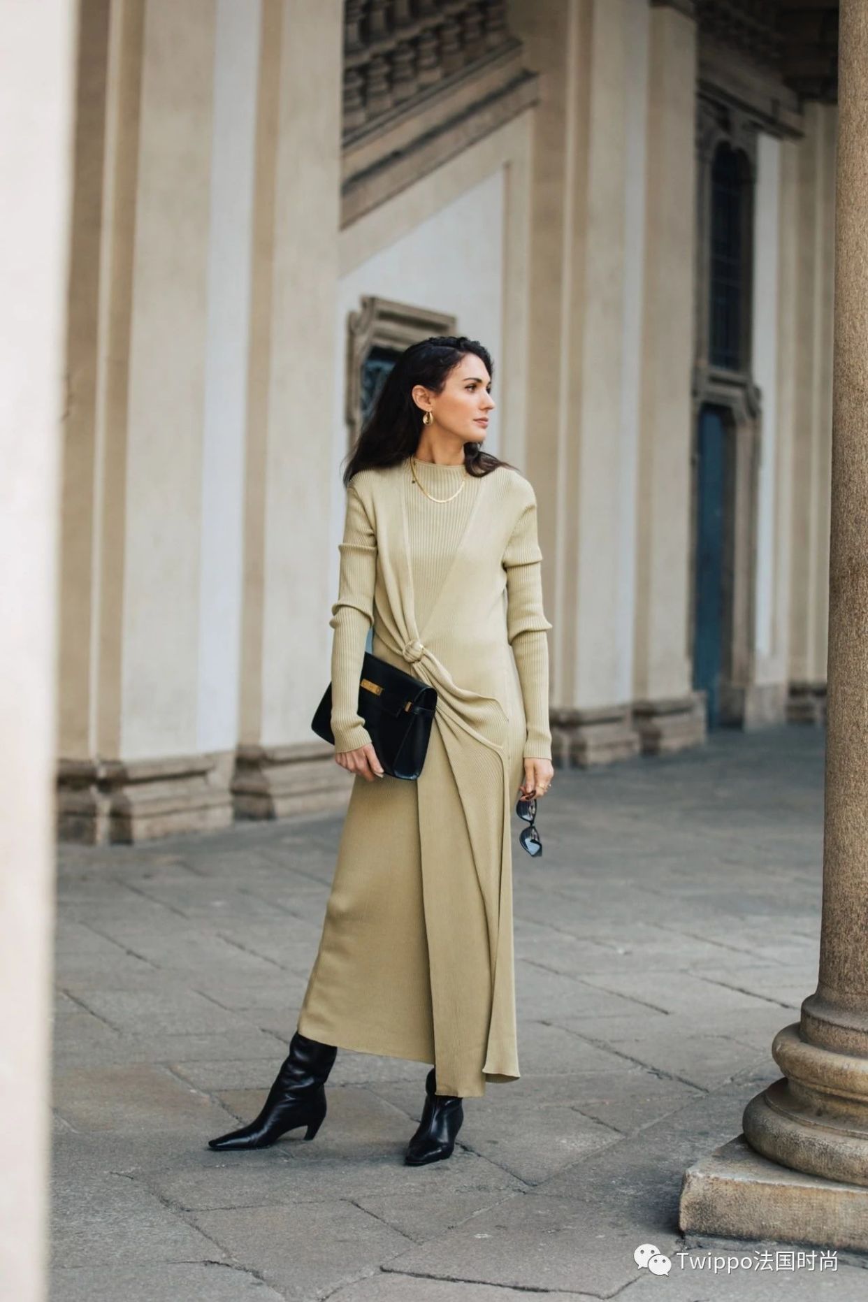原创春天到了法国女人都在穿什么裙子