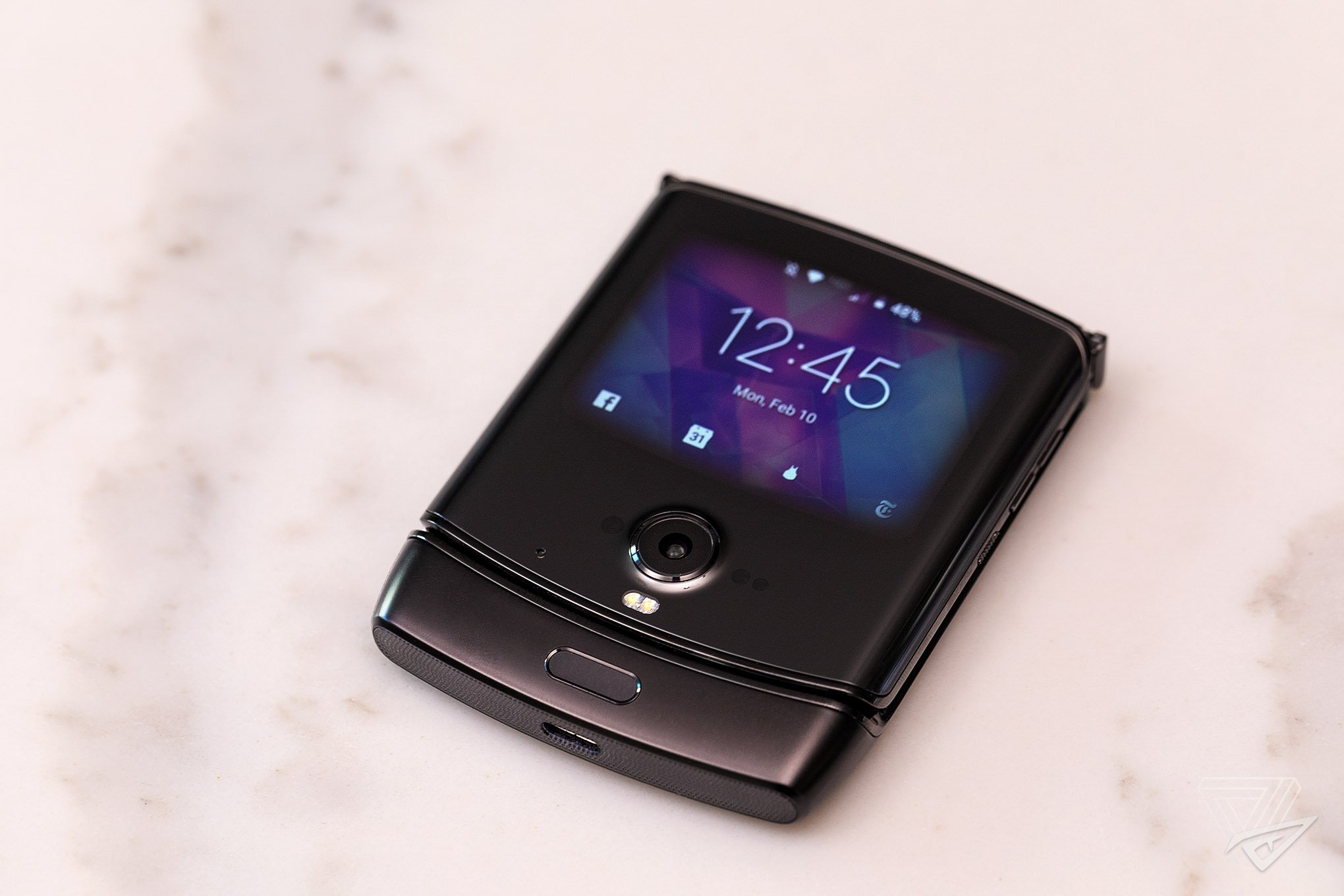 探秘motorola razr折叠美学 三米法则打造时代icon