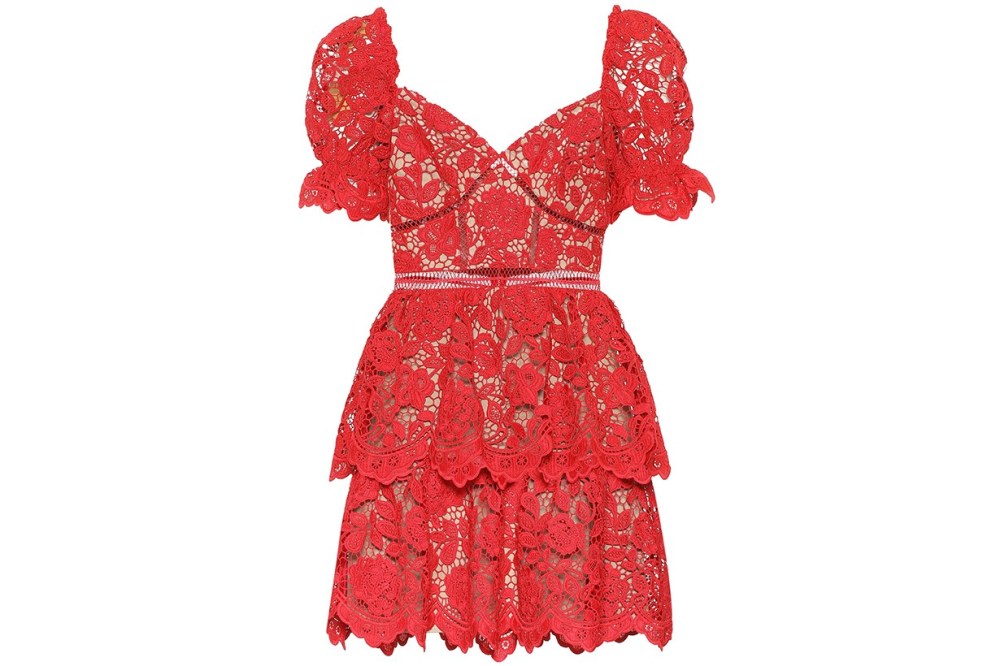 人间香奈儿jennie演唱会穿的这条红色蕾丝吊带裙热辣又娇俏