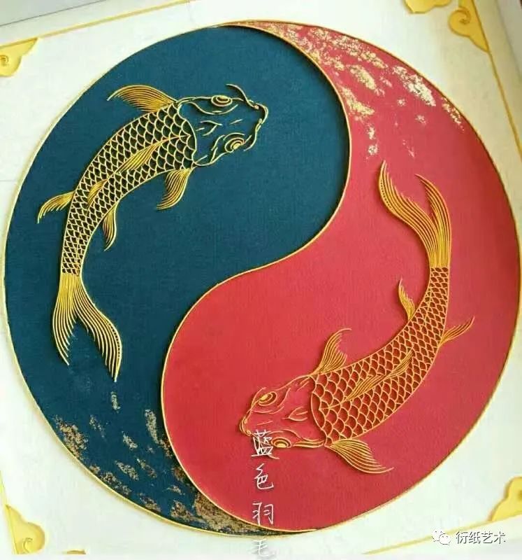 兩條魚都是手繪,金色的點綴裝飾運用了金箔元素,屬原創作品.