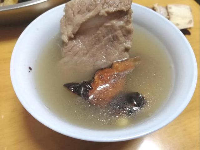 廣東人春季養生少不了的煲湯藥材土茯苓瞭解一下