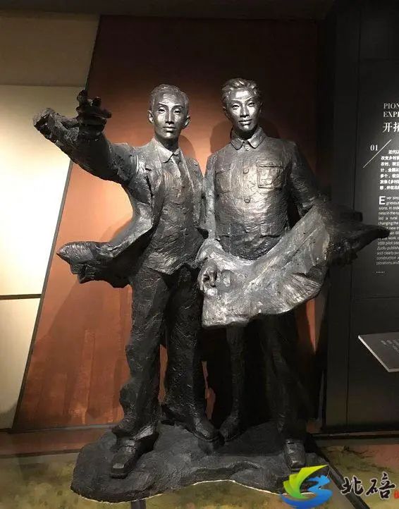 本期的故事主人公是卢作孚,卢子英兄弟.