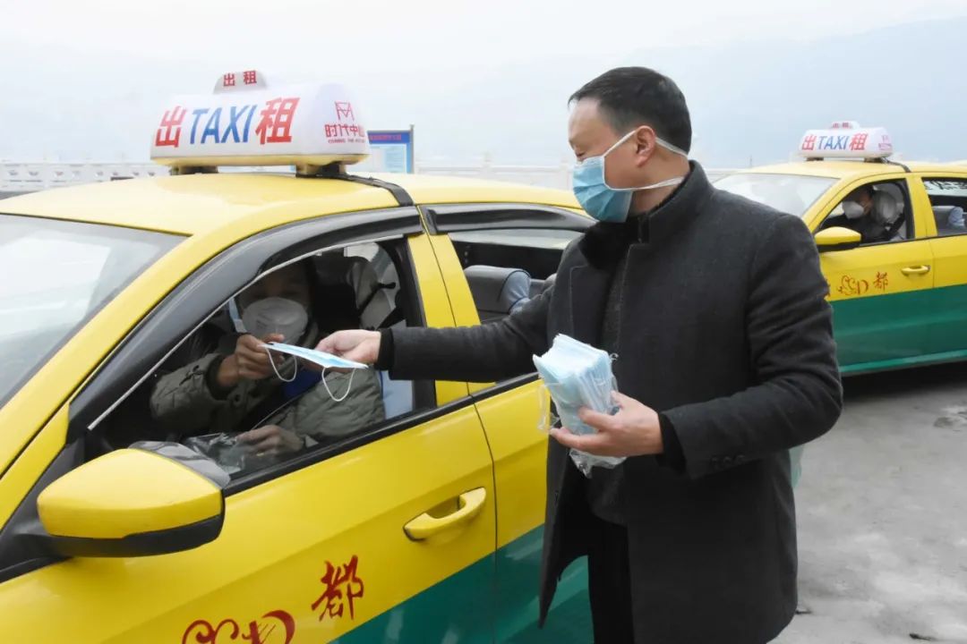 巫山出租车及部分客运车辆恢复营运