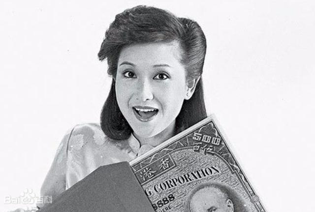 赵希洛是老牌艺人梁小玲的女儿.