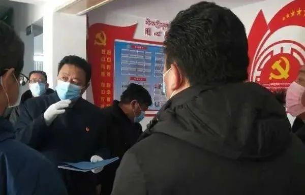 省委国安办专职副主任张润晋一行莅临称文镇卡安社区检查指导疫情防控