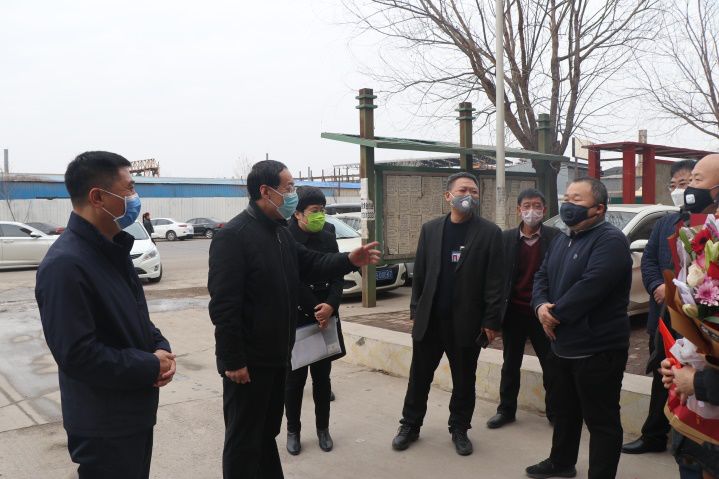 2月25日下午,唐山市丰润区委副书记周宝印,在区卫健局副局长郝林英,区