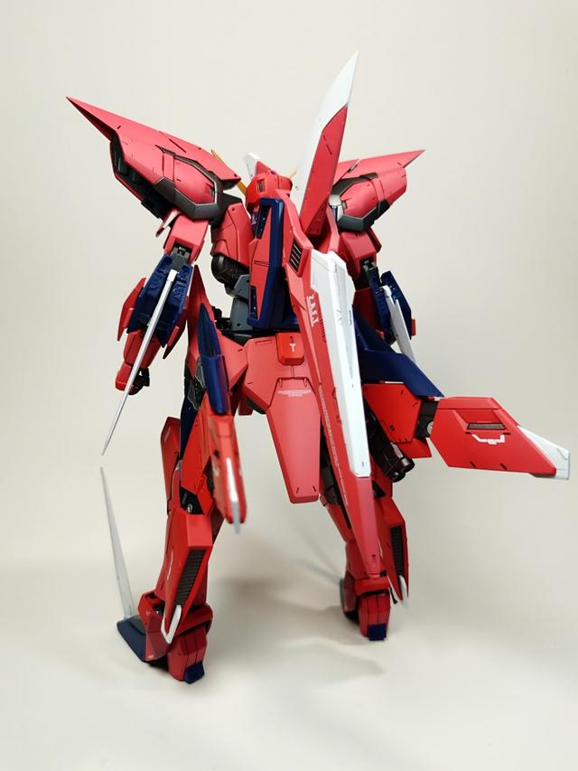 根大木秀mg圣盾高达