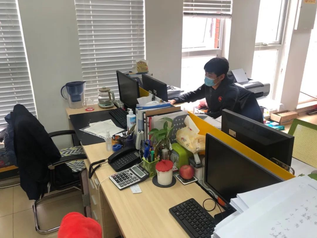 白加黑,两种状态一种责任,这才是战"疫"之下的一副好药_工作