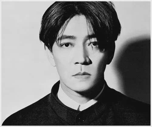 坂本龙一为疫情中的中国孩子演奏曾获得奥斯卡享誉全球