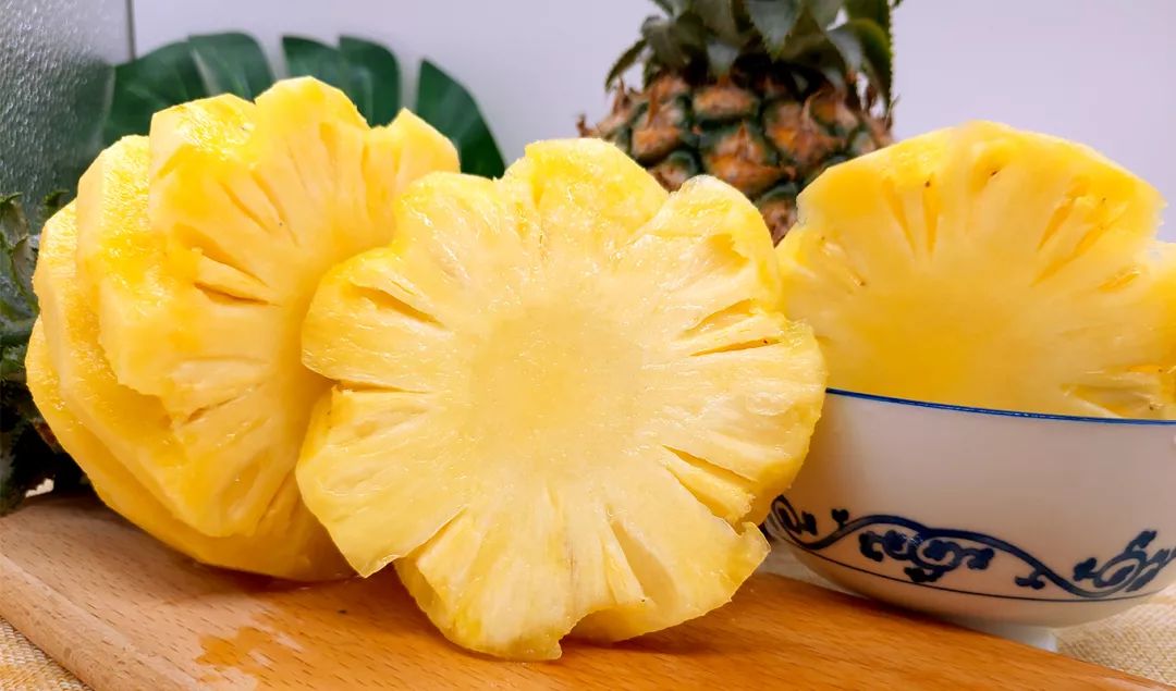 只要22元咔嚓脆甜菠萝一口清爽到胃出口多达1800吨