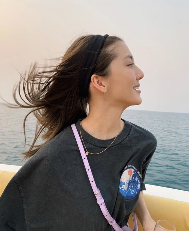 吴千语孤单一人做粗茶淡饭张馨月晒林峯做的夜宵谁更享福