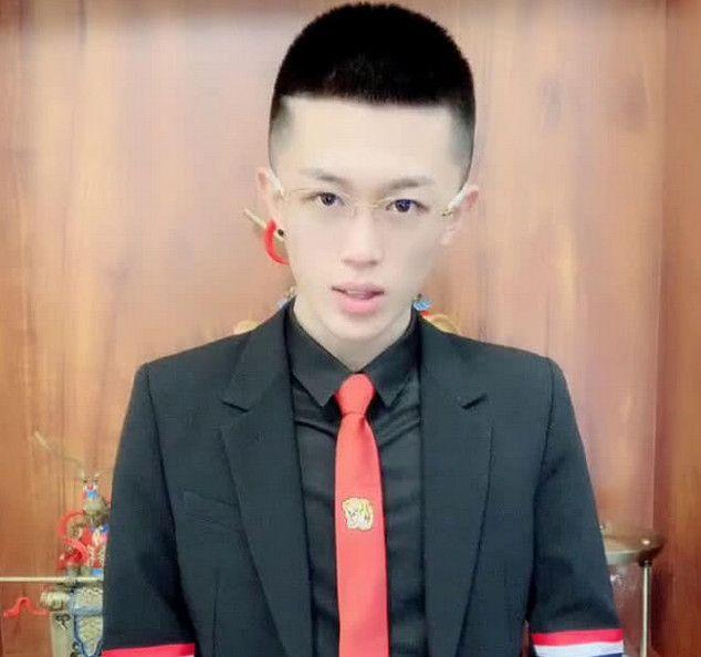 3,牌牌琦散打哥号称快手一哥,他之所以能有这么高的地位,靠的就是粉丝