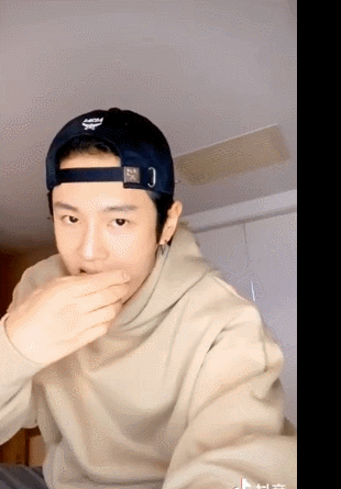 原来明星居家隔离的样子如此接地气!往日鲜肉也变成胡茬大叔_胡子