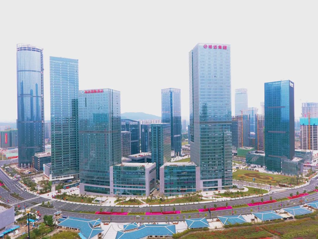 悦城城东核心裕达悦城坐落于博白重点发展的城东新区—客家书香小镇