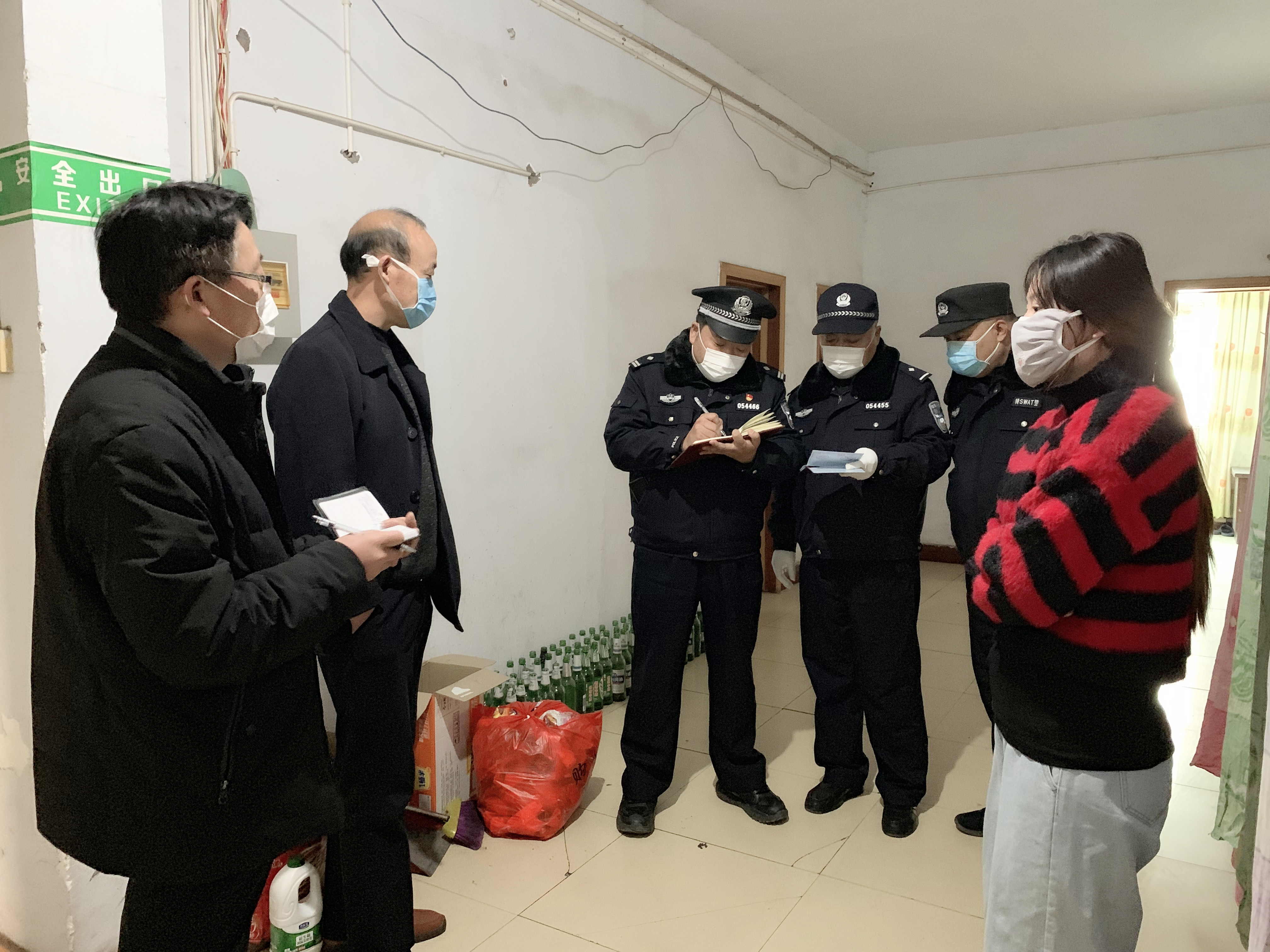 濮阳一家三口因疫情被困渑池民警暖心助其返乡