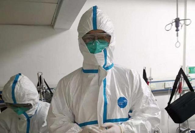 张瑞光两上疫情一线的年轻肿瘤医生