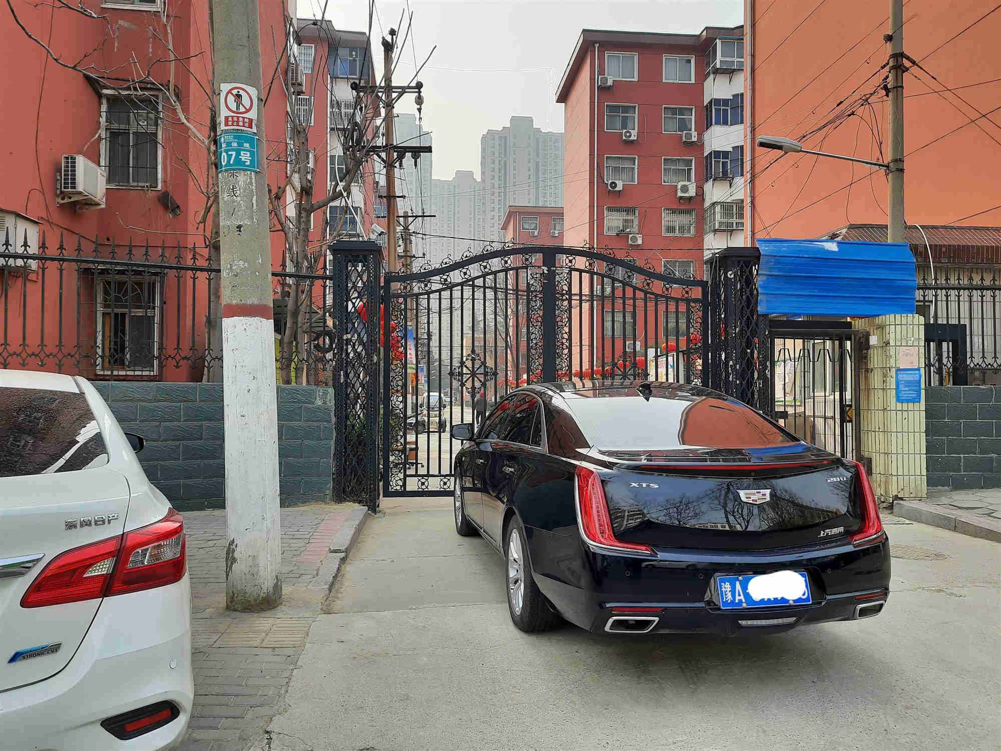 郑州车主 请规矩停放车辆,这些行为咱别做!