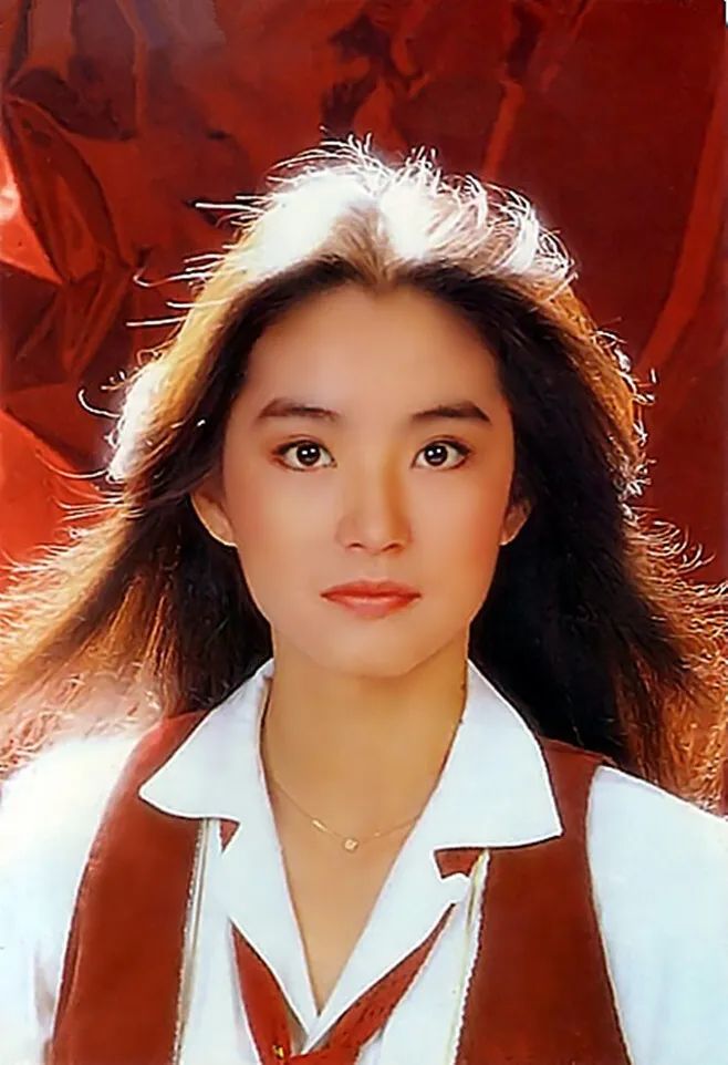 1978年经典港片《处处闻啼鸟》,当年的林青霞好美!_老电影