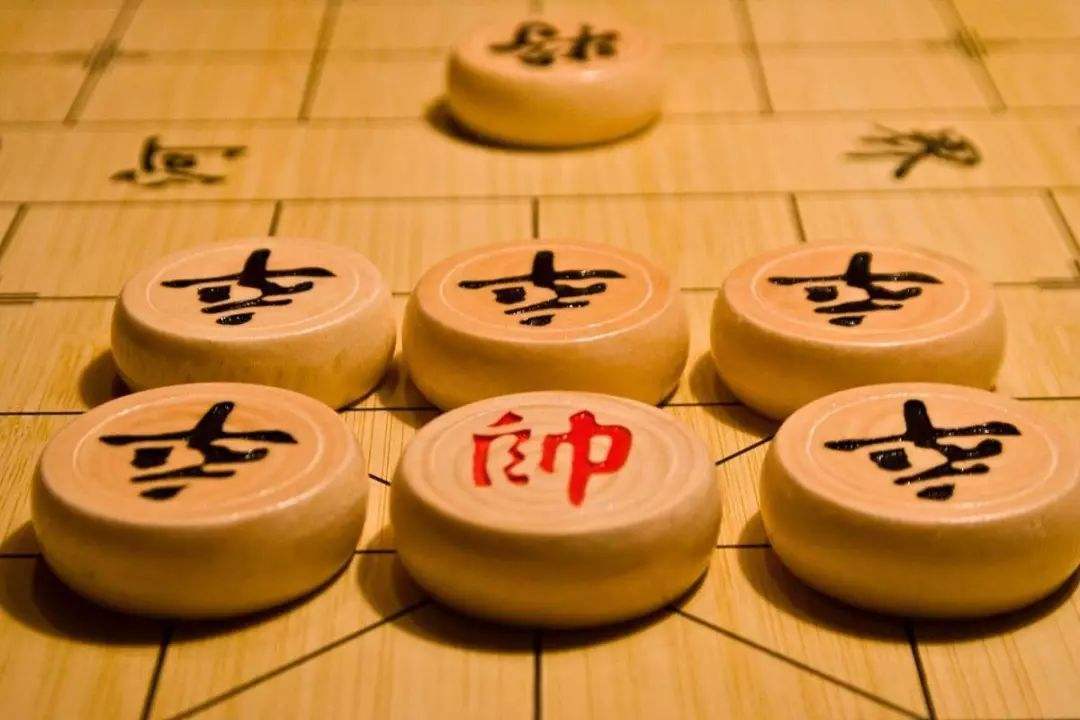 在中国象棋中,为何帅与将不能见面?原来是因为历史上的这件事