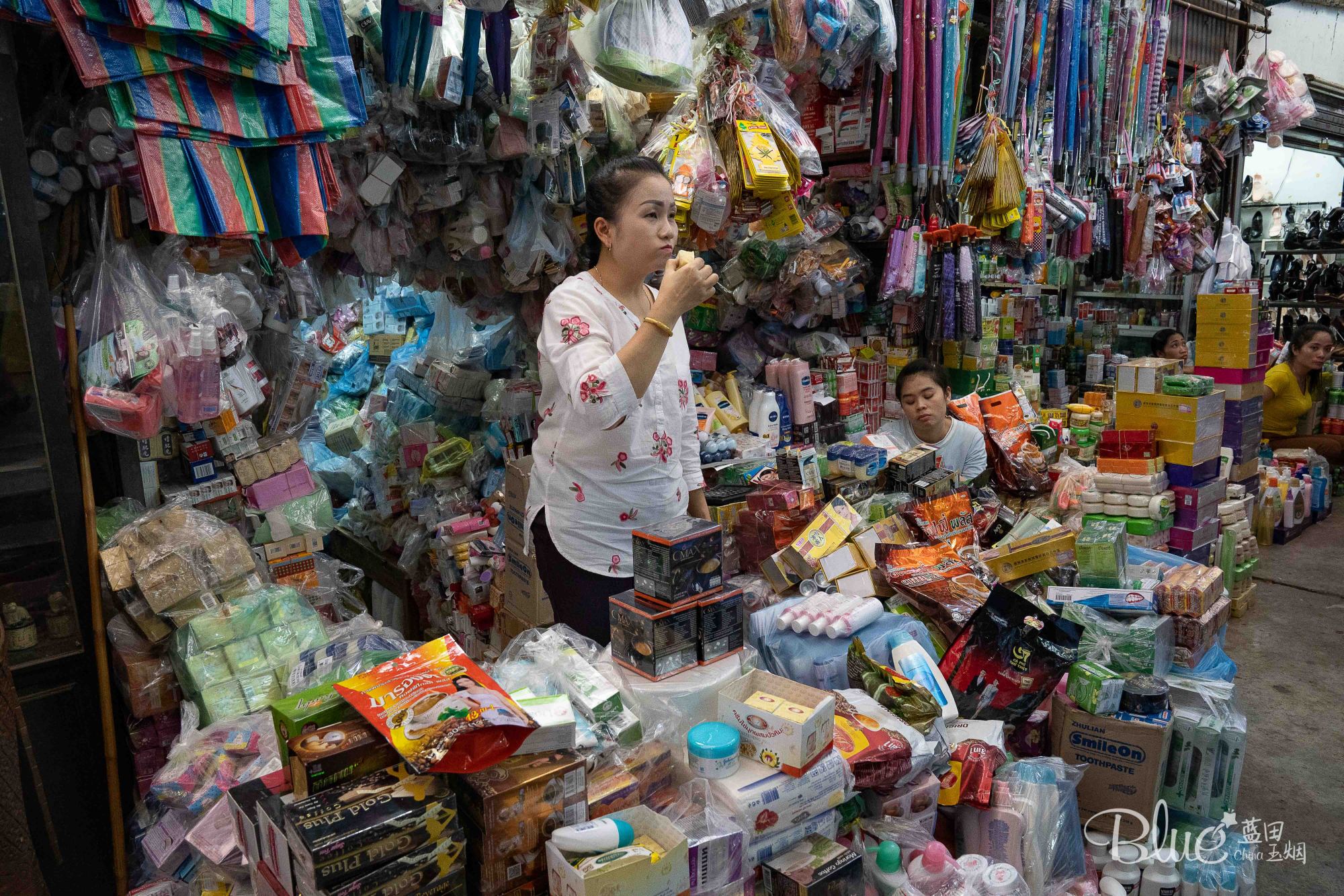 原创万象旅游攻略想买价廉物美的老挝特色伴手礼强烈推荐万象早市