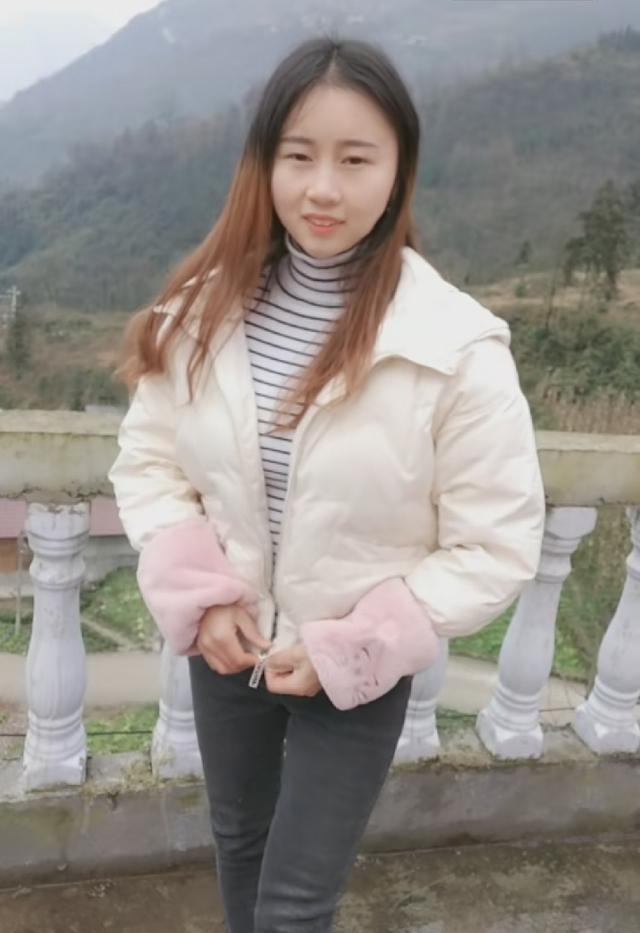 农村啥都好就是闲话多女大学生失业在家被村里人指指点点