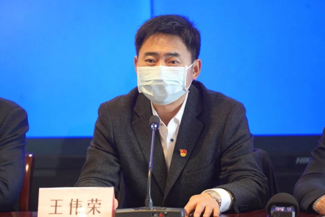 第十二场新闻发布会疫情形势依然严峻复杂防控正处在最吃劲的关键阶段