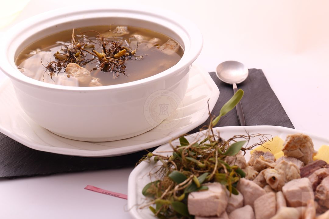 石橄榄炖猪肺健胃,理肠,益气润肺,适合干咳无痰喉咙