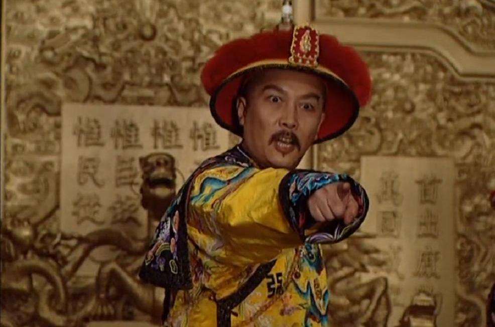 雍正落下序幕雍正登基,虽然取得了九王夺娣胜利,但是其他阿哥们,纷纷